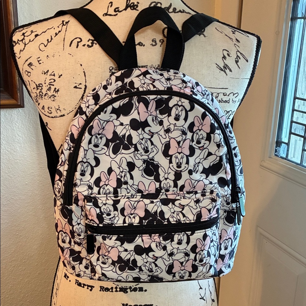NWOT’s-Disney Minnie Mouse Black and White Backpack
